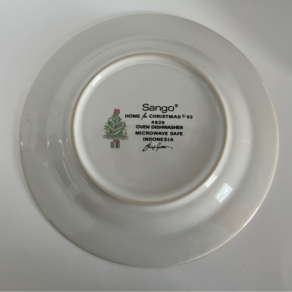 NEW VINTAGE SANGO ~ GRAVY BOWL AND SAUCER ~ HOME FOR CHRISTMAS PATTERN - Picture 4 of 8